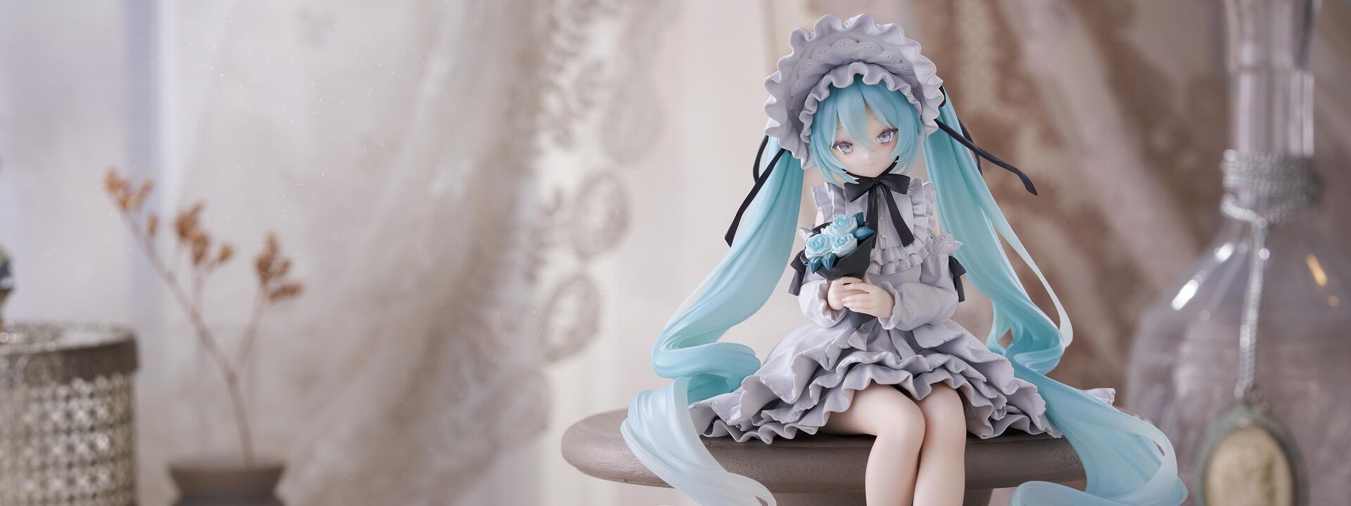 Hatsune Miku Vintage Doll Style Noodle Stopper Figure